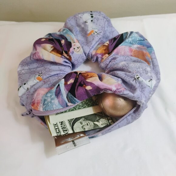 Frozen 2 Themed Scrunchie/Zipper Pouch - Picture 3 of 4